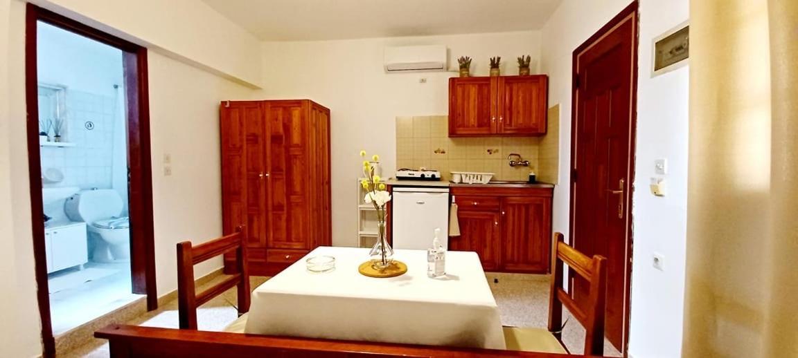 Pefkos Filoxenia Aparthotel Pefki  ภายนอก รูปภาพ