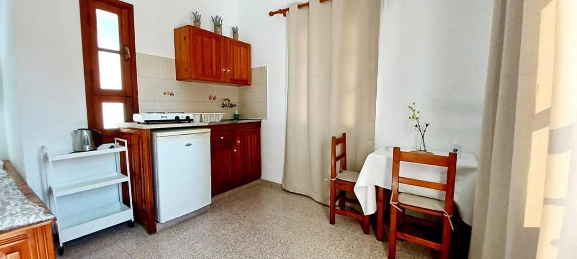 Pefkos Filoxenia Aparthotel Pefki  ภายนอก รูปภาพ